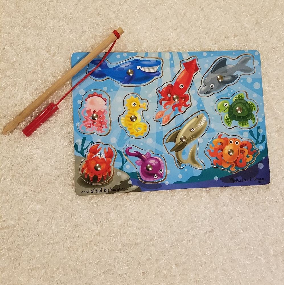 Melissa & Doug Magnetic Wooden Fishing Puzzle Game